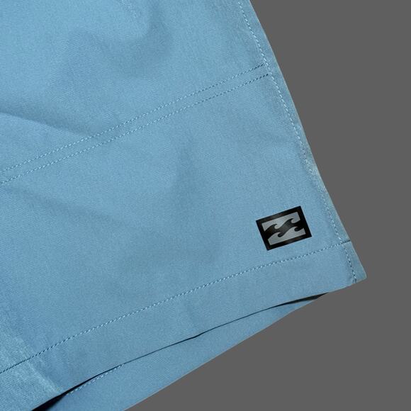 Billabong Dexter EW Hybrid 19 Blue Shorts Size L NWT 24A1002400-VNI - Picture 2 of 7